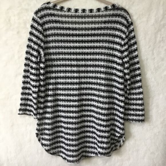 Splendid Black and White Pattern Sweater - Picture 5 of 10